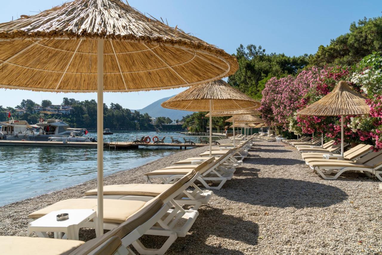 Alesta Midtown Aparthotel Fethiye Exterior photo